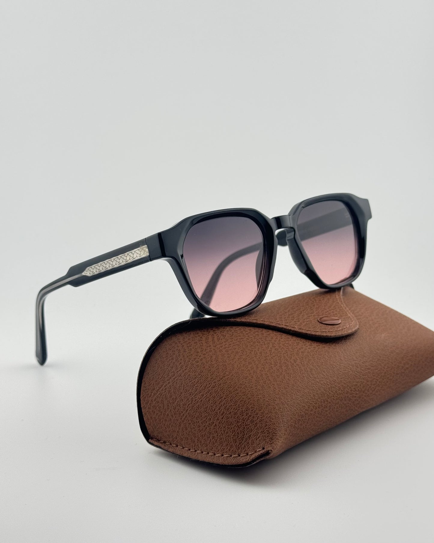 Golden Drift - Red Wine